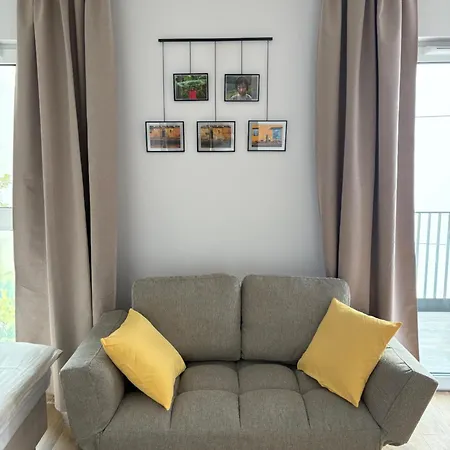 Omega With Free Parking Apartment Poznan